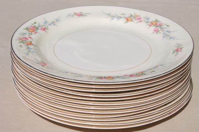 photo of vintage Homer Laughlin eggshell Nautilus china dinner plates, Cashmere pattern floral #9