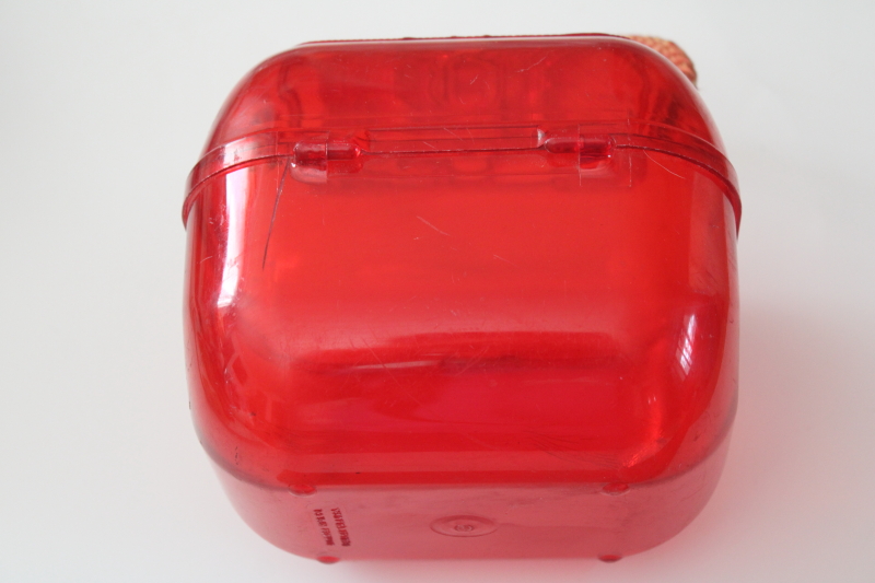photo of vintage Hommer plastic yarn caddy for knitting or crochet thread, red lucite w/ kittens #3