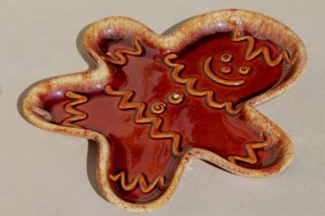 catalog photo of vintage Hull brown drip glaze pottery Gingerbread man holiday cookie shape plate or serving tray