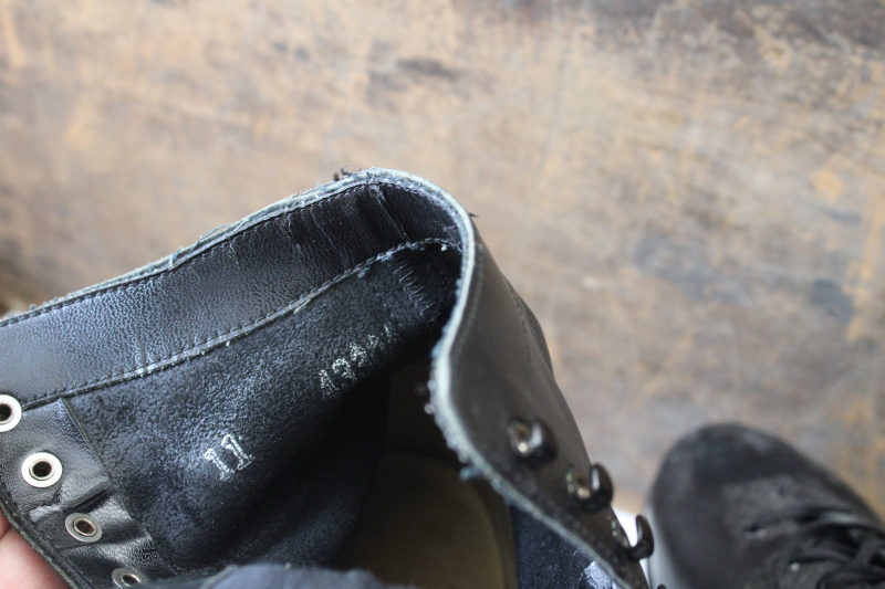 photo of vintage Hyde Chicago roller skates mens size 11, black leather boots, good wheels, carrying case  #6