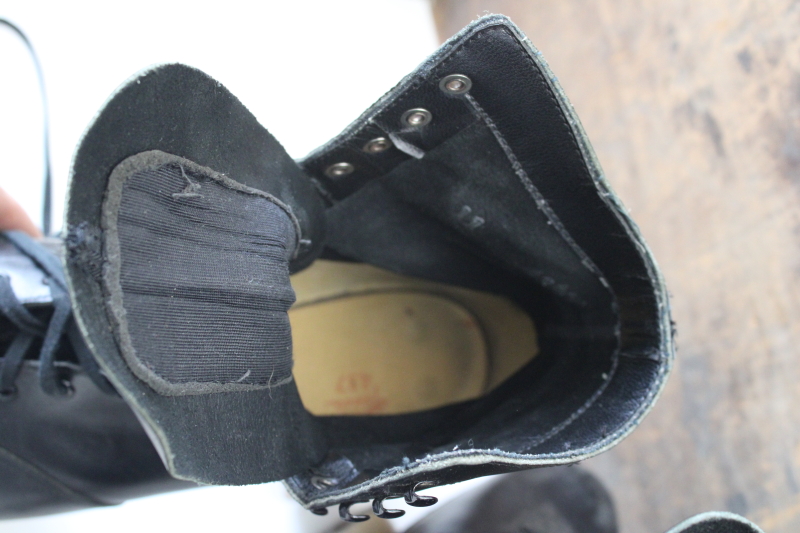 photo of vintage Hyde Chicago roller skates mens size 11, black leather boots, good wheels, carrying case  #7