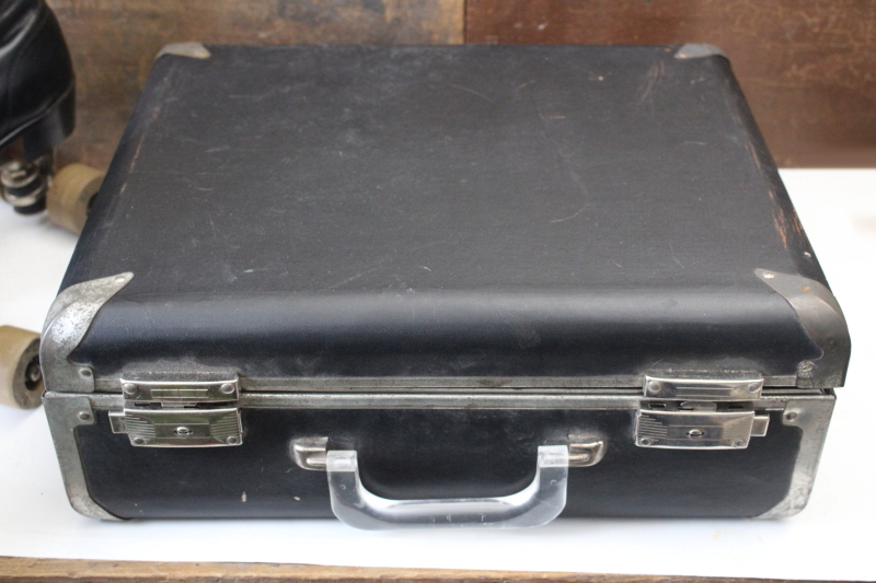 photo of vintage Hyde Chicago roller skates mens size 11, black leather boots, good wheels, carrying case  #16