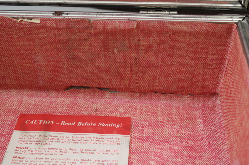 photo of vintage Hyde Chicago roller skates mens size 11, black leather boots, good wheels, carrying case  #21