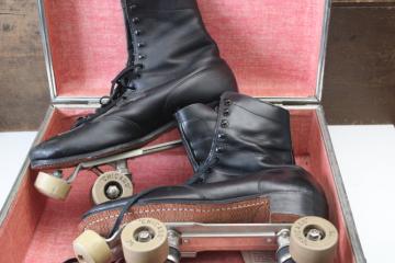 catalog photo of vintage Hyde Chicago roller skates mens size 11, black leather boots, good wheels, carrying case 