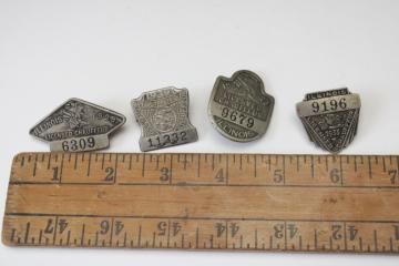 catalog photo of vintage Illinois licensed chauffeur registration tag pin back badges 1928 1929 1933 1939 prohibition era 