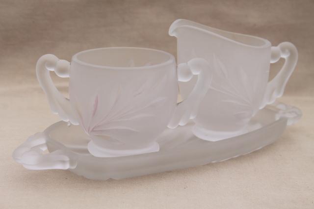 photo of vintage Indiana Oleander willow pattern cream & sugar w/ tray, clear frosted camphor glass #1