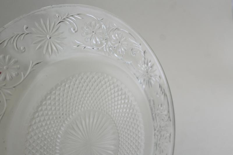 photo of vintage Indiana daisy pattern cake plate, crystal clear depression glass #4