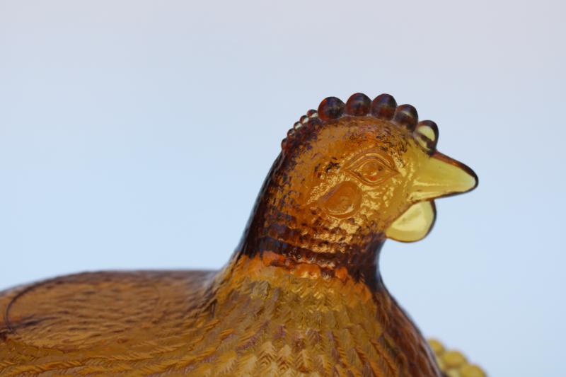 photo of vintage Indiana glass amber hen on nest covered dish, collectible chicken farmhouse kitchen #2