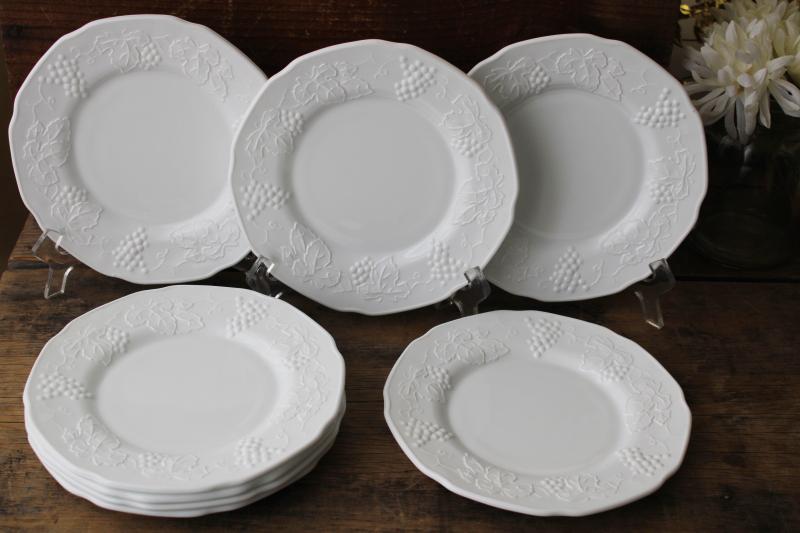 photo of vintage Indiana harvest grapes milk glass, embossed grape border salad / dessert plates #1