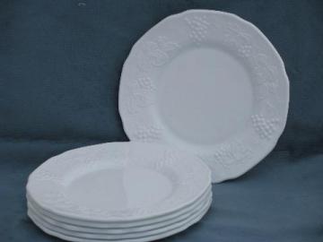 catalog photo of vintage Indiana harvest grapes pattern milk glass cake / salad plates, set of 6