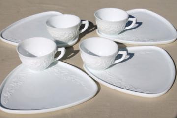 catalog photo of vintage Indiana milk glass snack sets, triangular tray plates & tea cups in original box