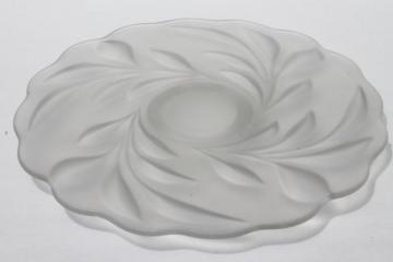 catalog photo of vintage Indiana willow satin frosted glass torte cake plate w/ low foot stand