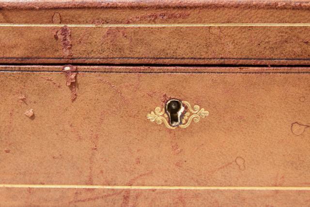 photo of vintage Italian Florentine leather jewelry box w/ key, beautiful old patina #4