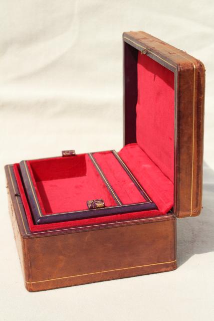 photo of vintage Italian Florentine leather jewelry box w/ key, beautiful old patina #7