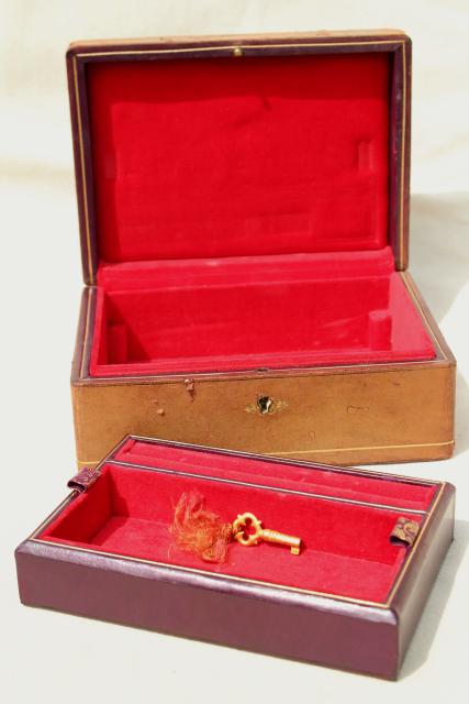 photo of vintage Italian Florentine leather jewelry box w/ key, beautiful old patina #10