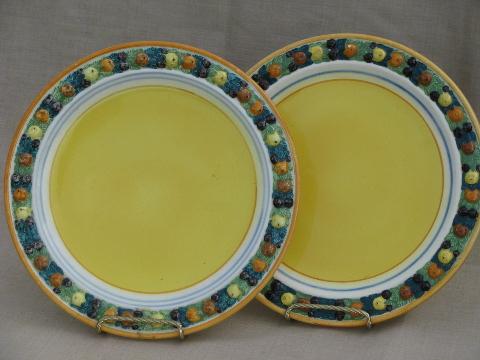 photo of vintage Italian pottery plates, hand-painted della robbia fruit wreath #1