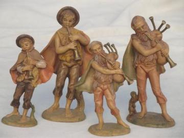 catalog photo of vintage Italy nativity pieces, musician figures for Christmas village or creche