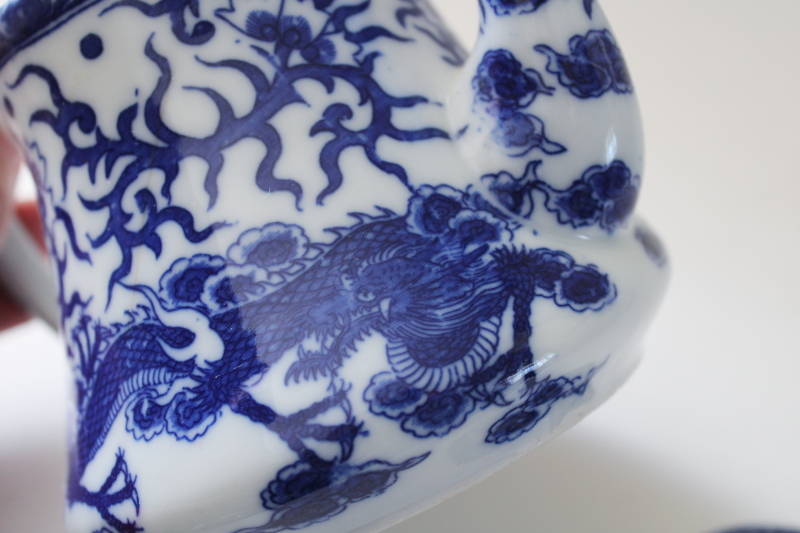 photo of vintage Japan blue & white porcelain tea pot, Chinese dragon ware chinoiserie china  #7