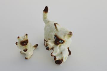 catalog photo of vintage Japan bone china miniature kitties figurines, Siamese cat & kittens