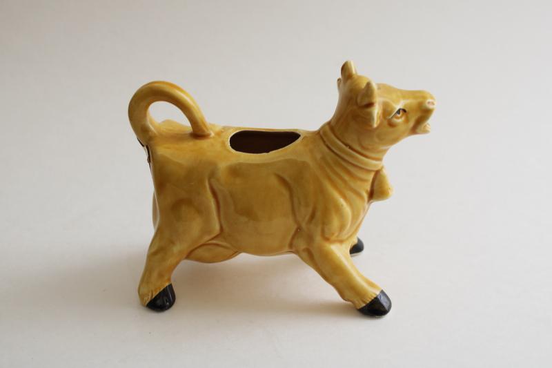 photo of vintage Japan ceramic cow cream pitcher, souvenir of Texas cow creamer #3