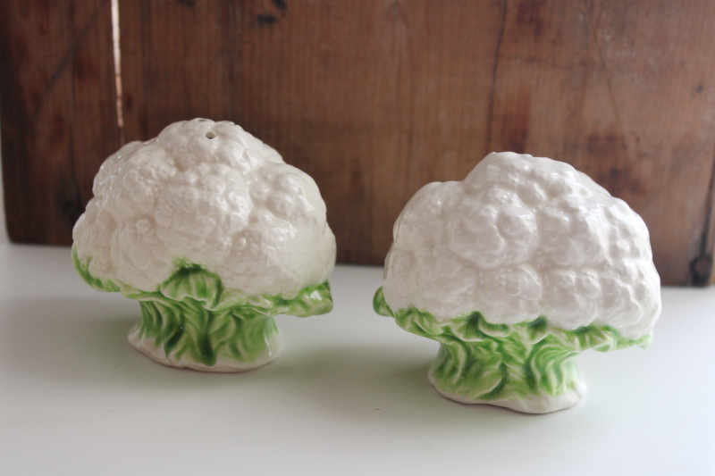 photo of vintage Japan ceramic salt & pepper shakers, cauliflower S&P set majolica style #1