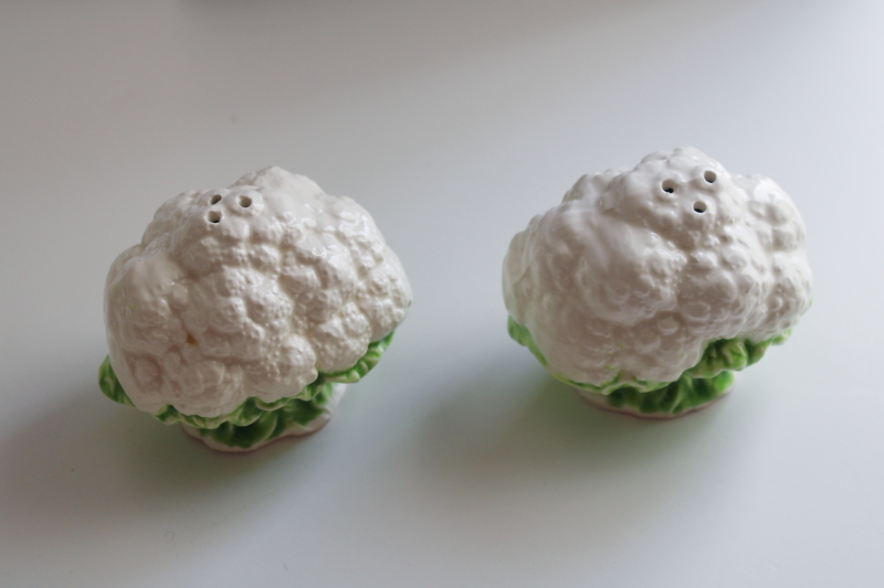 photo of vintage Japan ceramic salt & pepper shakers, cauliflower S&P set majolica style #2