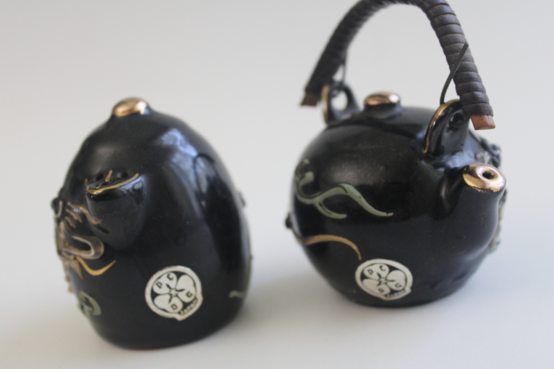 photo of vintage Japan dragonware salt & pepper shakers, hand painted moriage dragons on black  #3