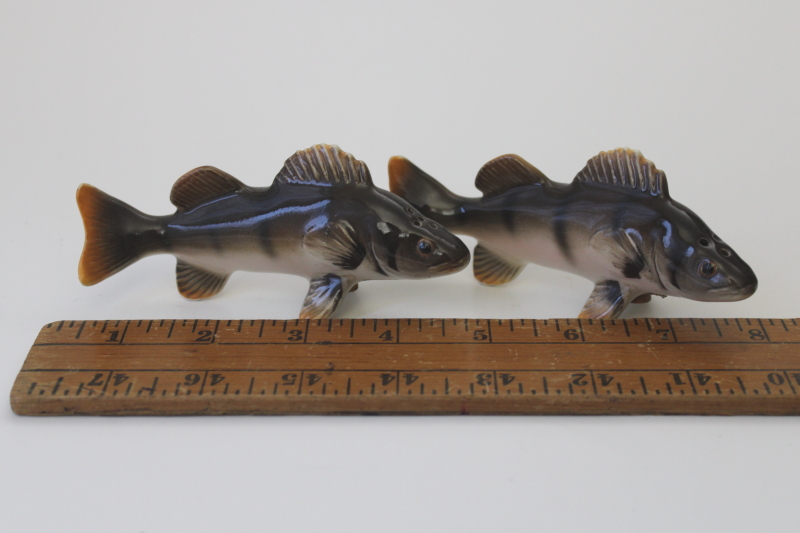 photo of vintage Japan hand painted ceramic S&P shakers set, pair of fish yellow perch #1