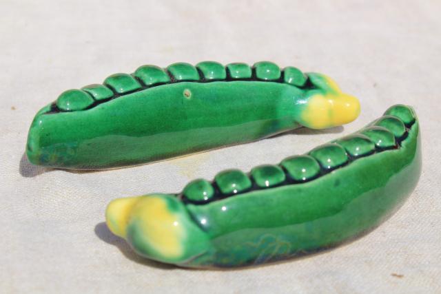 photo of vintage Japan hand painted ceramic salt and pepper shakers, garden peas in a pod #1