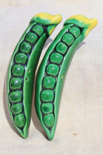 photo of vintage Japan hand painted ceramic salt and pepper shakers, garden peas in a pod #3