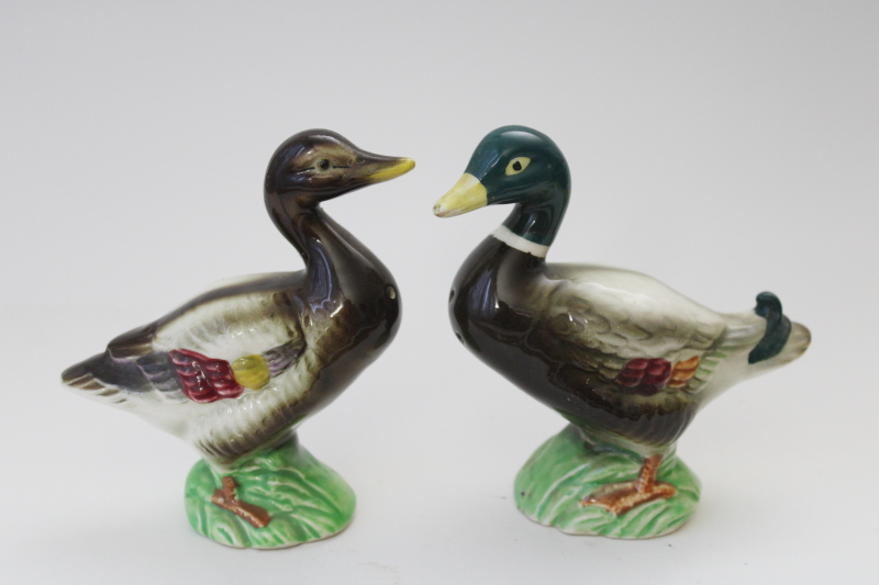 photo of vintage Japan hand painted ceramics salt and pepper shakers, mallard ducks S&P set #1