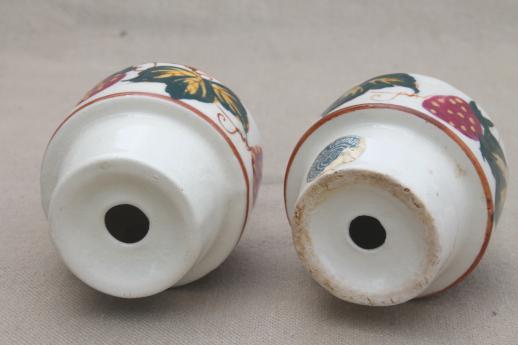 photo of vintage Japan hand painted strawberries cruet set w/ salt & pepper shakers #11