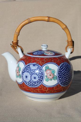 photo of vintage Japan porcelain teapot, Arita Imari style pattern in red & blue #1