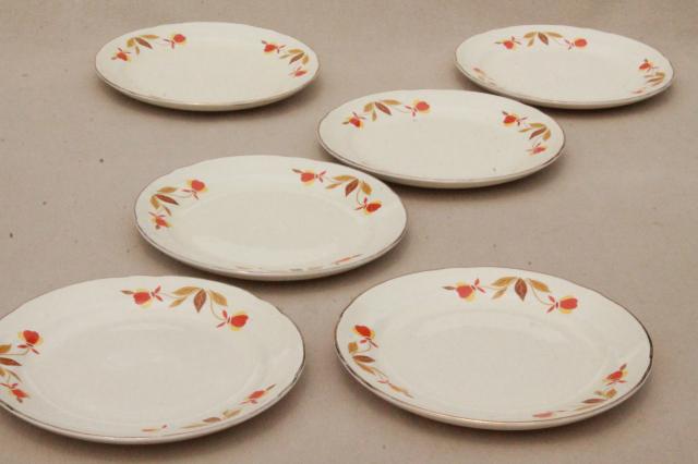 photo of vintage Jewel Tea autumn leaf bread & butter plates, Hall china Jewel T dinnerware #1