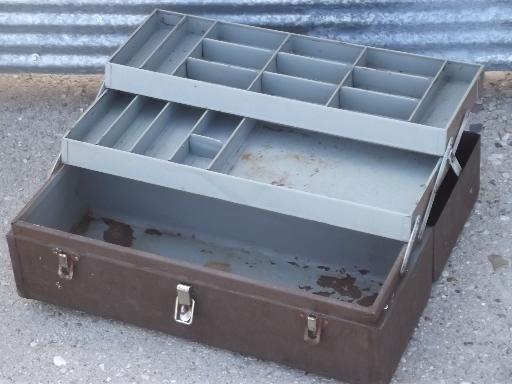 photo of vintage Kennedy tool / tackle box,  machinist's tool chest #3