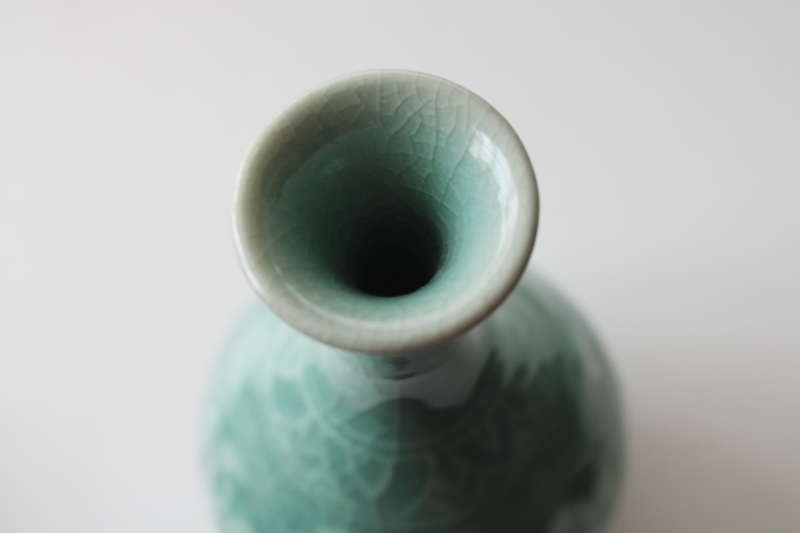 photo of vintage Korea celedon green vase, bud vase shape w/ cranes design crackle glaze ceramic #4