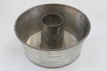 vintage Kreamer brand heavy tinned steel ring mold tube cake pan, antique kitchenware