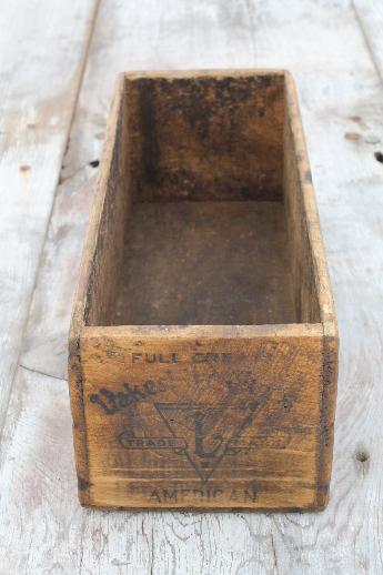 photo of vintage Lakeshire cheese box, antique primitive wooden box w/ Wisconsin cheese advertising #3