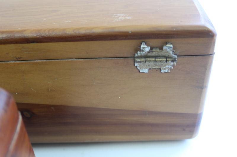 photo of vintage Lane mini cedar chest boxes, wood keepsake boxes without keys #2