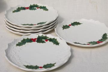 catalog photo of vintage Lefton Christmas holly white china dinner plates, hand painted ceramic made in Japan