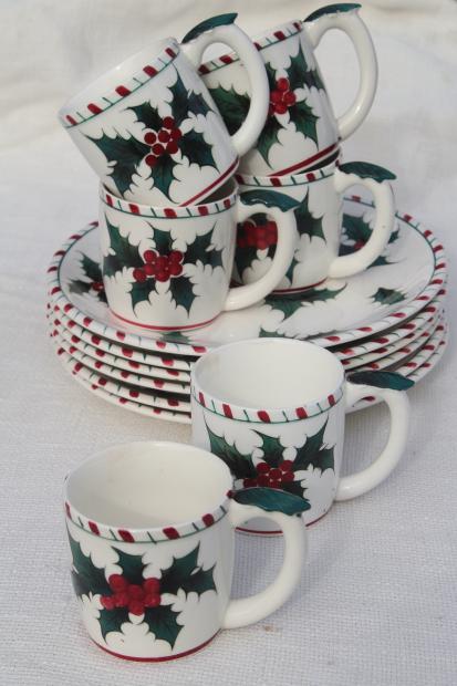 photo of vintage Lefton Christmas holly white china plates & cups, hand painted ceramic made in Japan #1