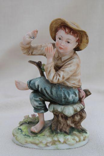 photo of vintage Lefton china Tom Sawyer figurine, Lefton's Japan hand-painted porcelain #1