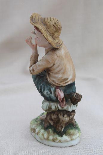 photo of vintage Lefton china Tom Sawyer figurine, Lefton's Japan hand-painted porcelain #4