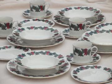 catalog photo of vintage Libbey china dinnerware, Bows of Holly Christmas dishes set for 4