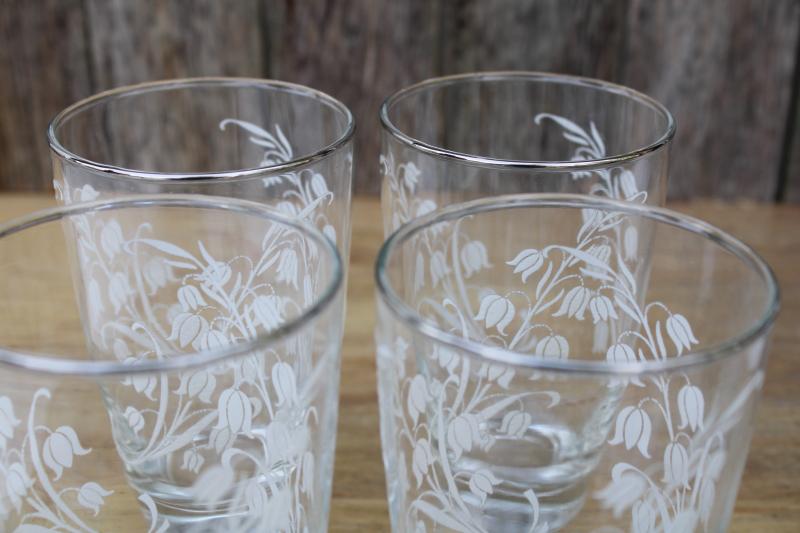 photo of vintage Libbey glass tumblers w/ white lily of the valley flowers, drinking glasses set #4