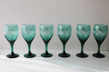 catalog photo of vintage Libbey juniper green glass wine glasses w/ white pinecones pine branches