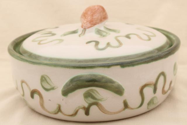 photo of vintage Louisville stoneware pottery casserole, John B Taylor Harvest pattern #2