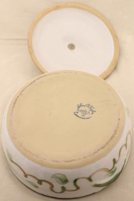 photo of vintage Louisville stoneware pottery casserole, John B Taylor Harvest pattern #7