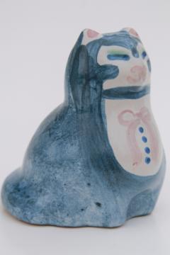 catalog photo of vintage M A Hadley Louisville stoneware pottery cat, hand-painted sitting pretty kitty