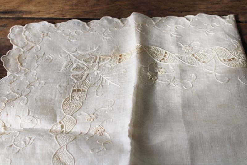 photo of vintage Madeira handkerchief linen table runner, elaborate cutwork embroidery #5